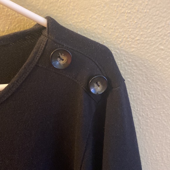 Plus size black soft tunic top - Picture 4 of 6